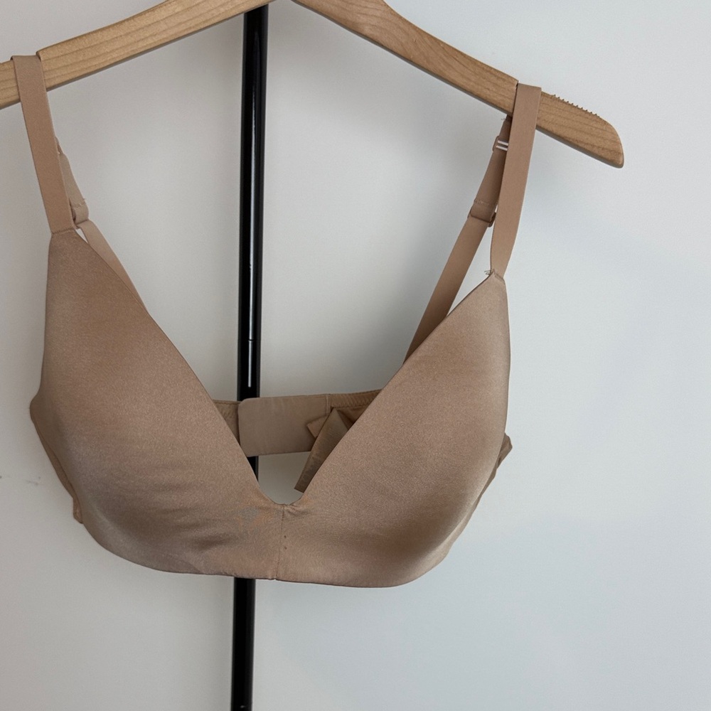 Skims Seamless Nude Bra